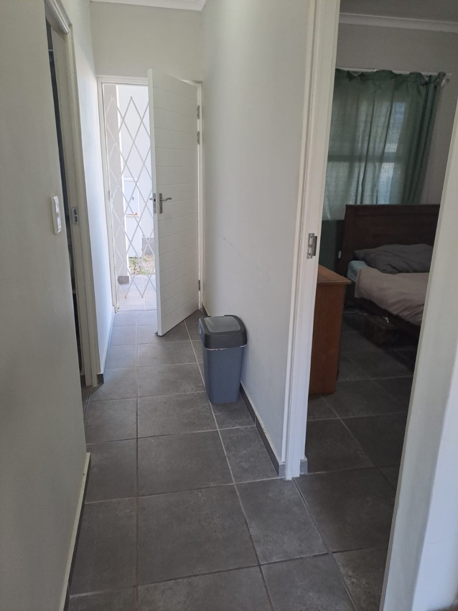To Let 1 Bedroom Property for Rent in Mooiberge Western Cape